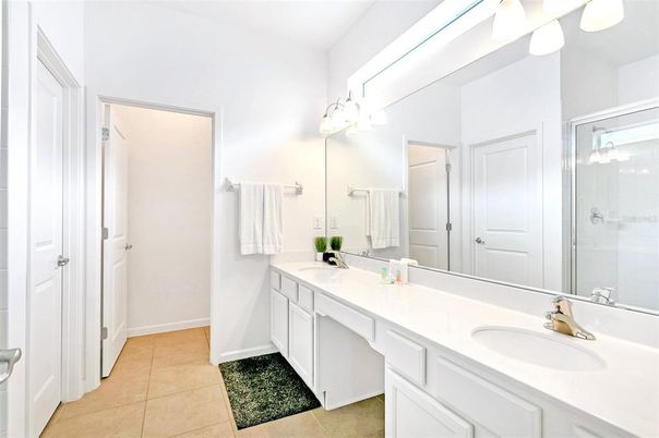 Bathroom, Dual Sink Vanities, Interior