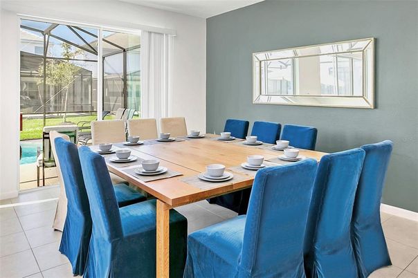 Dining room, Interior