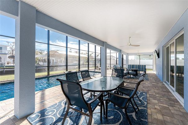 Dining room, Interior, Pool, Sun Room, Water