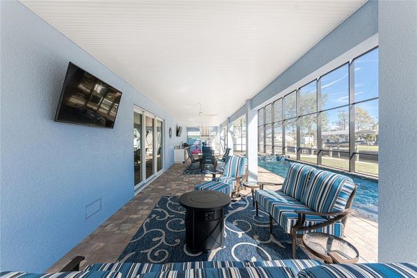 Dining room, Interior, Pool, Sun Room