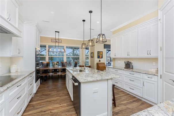 Dining room, Interior, Kitchen, Pendant Lights, Recessed Lighting, Wood Texture Flooring