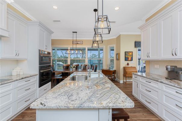 Dining room, Interior, Kitchen, Pendant Lights, Recessed Lighting, Wood Texture Flooring