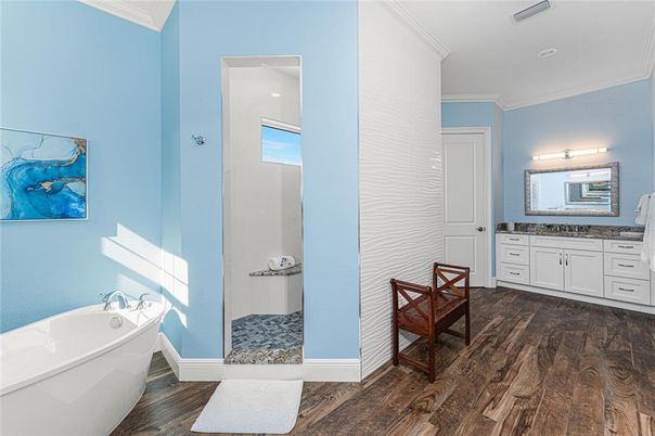 Bathroom, Free Standing Baths, Interior, Recessed Lighting, Wood Texture Flooring