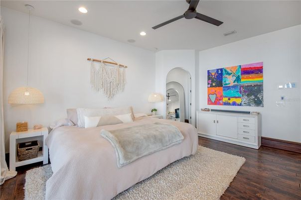 Bedroom, Interior, Pendant Lights, Recessed Lighting, Wood Texture Flooring