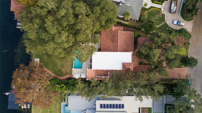 Exterior, Drone