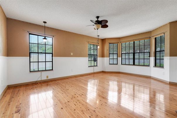 Empty room, Interior, Pendant Lights, Wood Texture Flooring