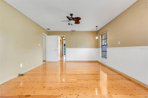Empty room, Interior, Pendant Lights, Wood Texture Flooring