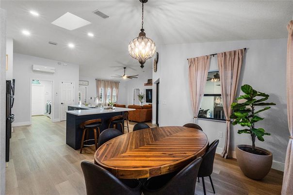 Dining room, Interior, Kitchen, Pendant Lights, Recessed Lighting, Wood Texture Flooring