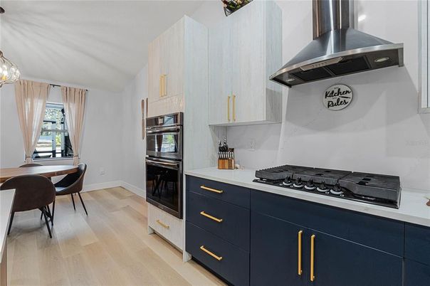Dining room, Interior, Kitchen, Stainless Steel Appliances, Wood Texture Flooring