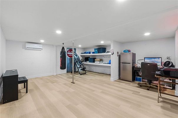 Home Office, Interior, Recessed Lighting, Wood Texture Flooring