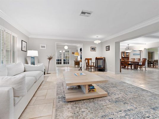 Dining room, Interior, Living room, Pendant Lights
