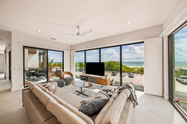 Interior, Living room, Recessed Lighting, Water