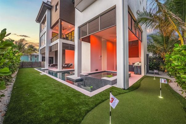 Backyard, Exterior, Pool
