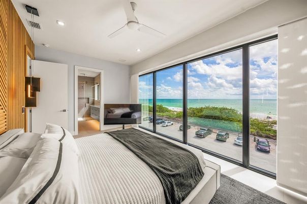 Bedroom, Interior, Recessed Lighting, Water