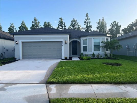Attached, Exterior, Facade, Ranch