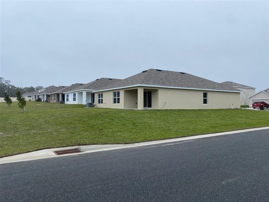 Backyard, Exterior, Facade, Ranch