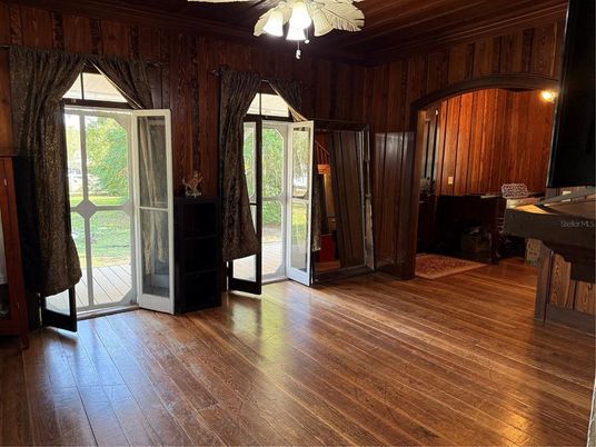 Empty room, Interior, Wood Texture Flooring, Wooden Walls