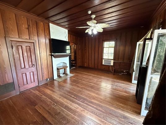 Empty room, Interior, Wooden Ceilings, Wood Texture Flooring, Wooden Walls