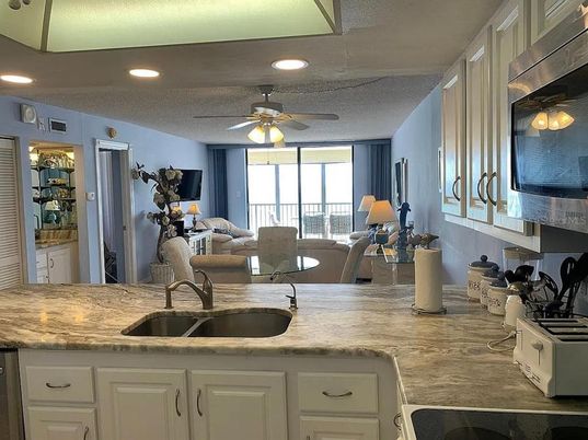 Dining room, Interior, Kitchen, Living room, Recessed Lighting