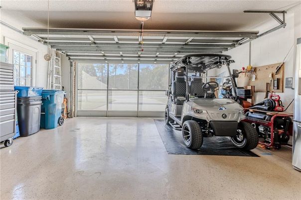 Garage, Interior