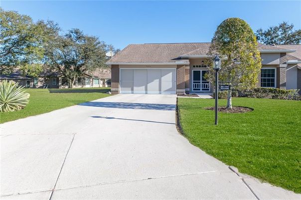 Attached, Backyard, Exterior, Facade, Brick Facade, Ranch