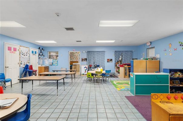 Game Room, Interior, Recessed Lighting