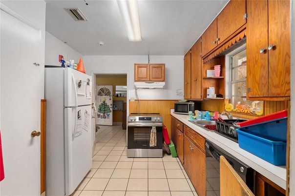 Interior, Kitchen, Stainless Steel Appliances