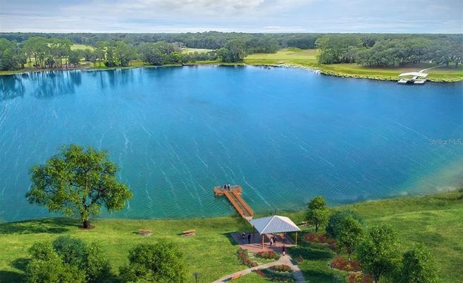 Exterior, Lake