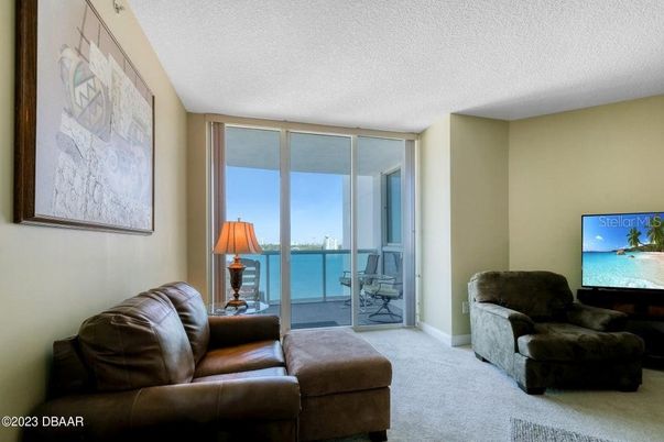 Interior, Living room, Water