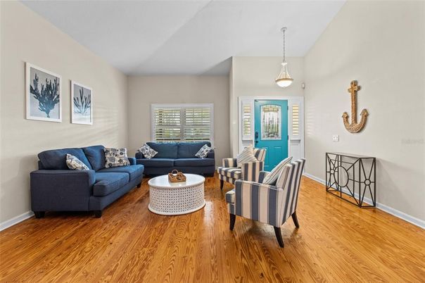 Interior, Living room, Pendant Lights, Wood Texture Flooring