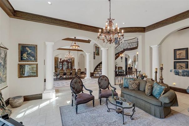 Chandelier, Dining room, Interior, Living room, Recessed Lighting