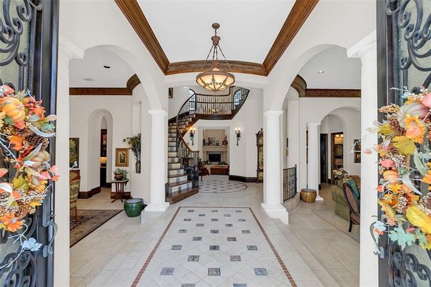 Chandelier, Interior, Pendant Lights