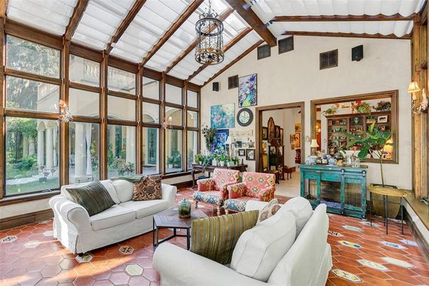 Interior, Living room, Pendant Lights, Wooden Beams