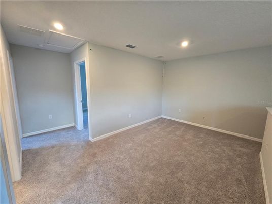 Empty room, Interior, Recessed Lighting
