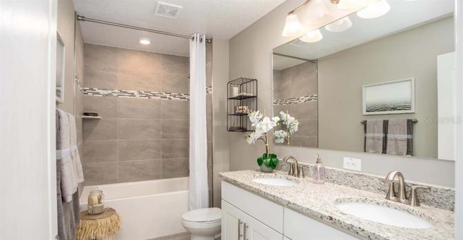 Bathroom, Interior, Recessed Lighting
