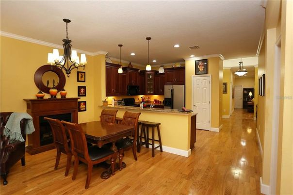 Chandelier, Dining room, Interior, Kitchen, Pendant Lights, Recessed Lighting, Wood Texture Flooring