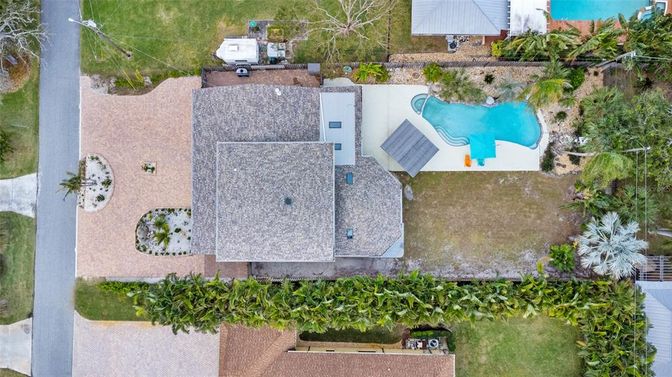 Exterior, Drone