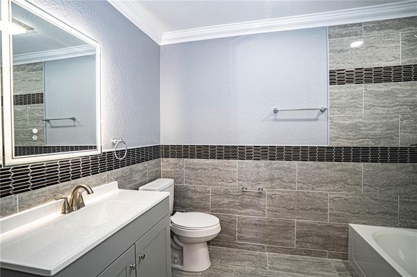 Bathroom, Interior, Recessed Lighting