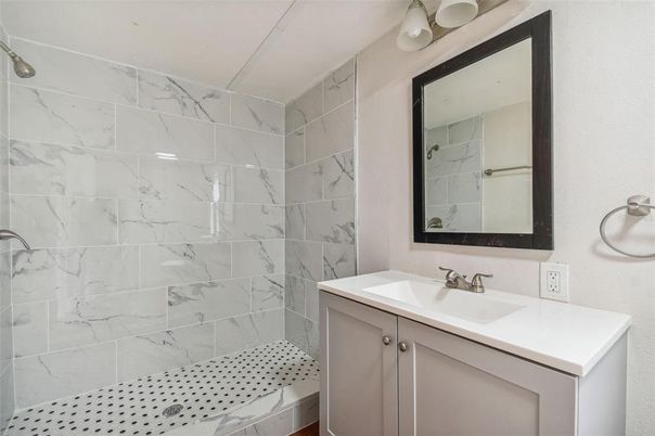 Bathroom, Interior, Marble Walls