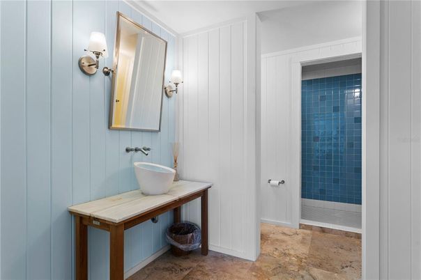 Bathroom, Free Standing Baths, Interior