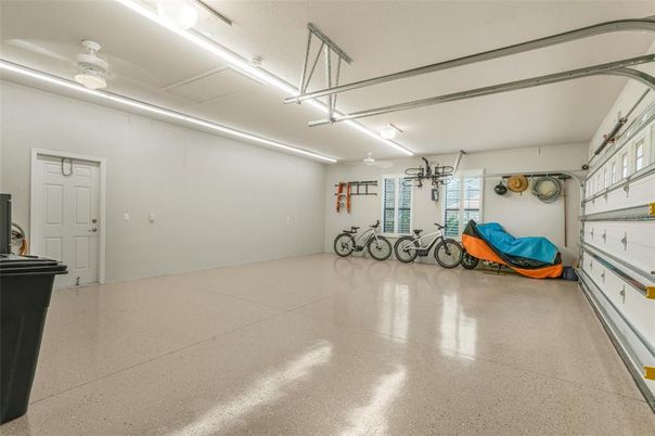 Garage, Interior