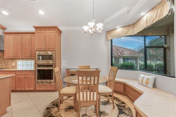 Chandelier, Dining room, Interior, Kitchen, Recessed Lighting