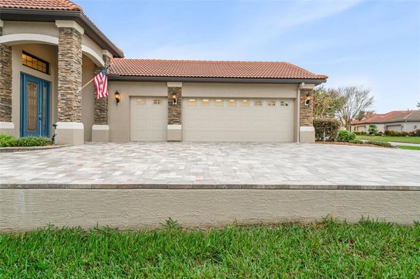 Attached, Exterior, Facade, Mediterranean
