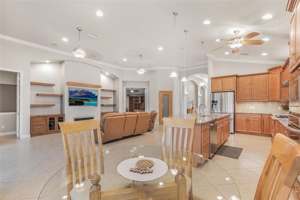 Dining room, Interior, Kitchen, Living room, Pendant Lights, Recessed Lighting, Stainless Steel Appliances