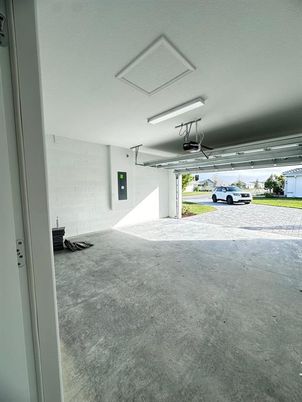 Garage, Interior
