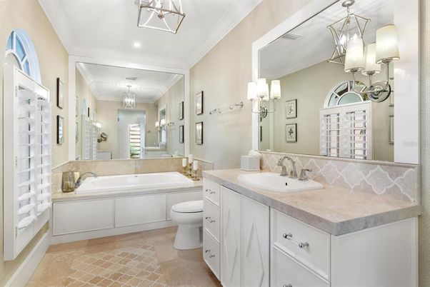 Bathroom, Interior, Recessed Lighting