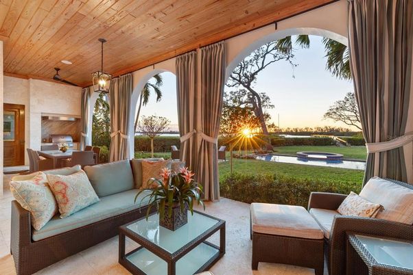 Exterior, Pendant Lights