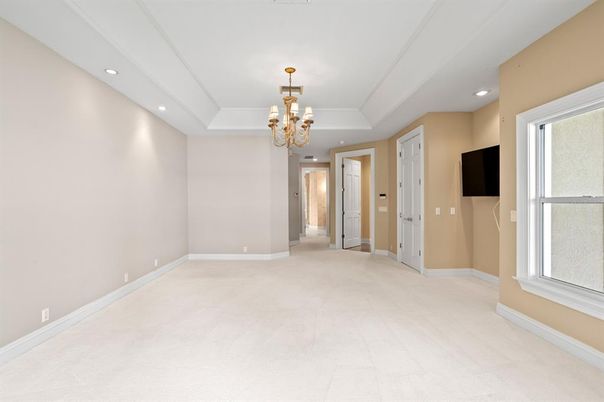 Chandelier, Empty room, Interior, Recessed Lighting