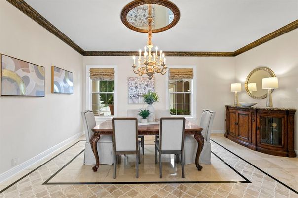 Chandelier, Dining room, Interior