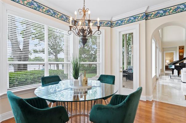 Chandelier, Dining room, Interior, Piano, Wood Texture Flooring